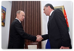 Prime Minister Vladimir Putin meets with Abkhazian Prime Minister Sergei Shamba