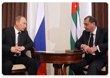 Prime Minister Vladimir Putin meets with Abkhazian Prime Minister Sergei Shamba|2 june, 2011|15:03