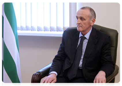 Abkhazian Vice President Alexander Ankvab meets with Prime Minister Vladimir Putin|2 june, 2011|15:07