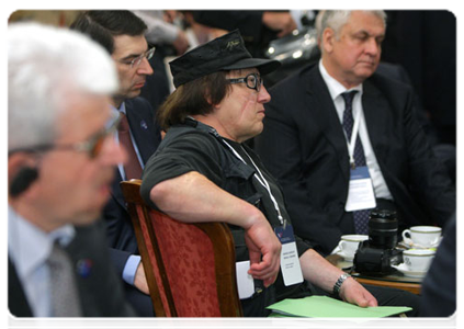 Russian visual artist Mikhail Shemyakin at Prime Minister Vladimir Putin’s meeting with leaders of the Russian-French Dialogue association|21 june, 2011|14:48