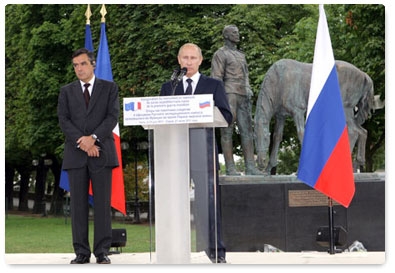 While on a working visit to France, Prime Minister Vladimir Putin takes part in the ceremony of unveiling a monument to the soldiers and officers of the Russian Expeditionary Force who fought in World War I (1914-1918)