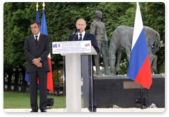While on a working visit to France, Prime Minister Vladimir Putin takes part in the ceremony of unveiling a monument to the soldiers and officers of the Russian Expeditionary Force who fought in World War I (1914-1918)