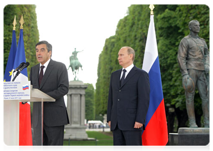 While on a working visit to France, Prime Minister Vladimir Putin takes part in the ceremony of unveiling a monument to soldiers and officers of the Russian Expeditionary Force who fought in World War I (1914-1918)|21 june, 2011|16:01