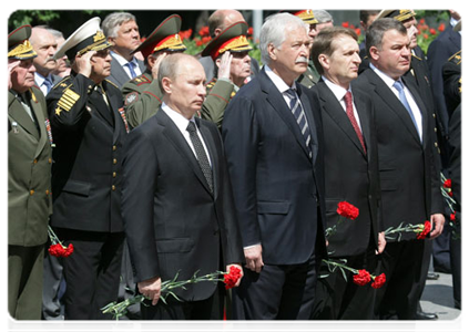 Prime Minister Vladimir Putin participates in a wreath-laying ceremony at the Tomb of the Unknown Soldier dedicated to the 70th anniversary of the start of the Great Patriotic War|22 june, 2011|13:43