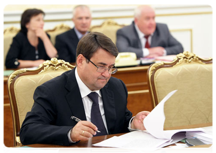 Transport Minister Igor Levitin at a Government Presidium meeting|22 june, 2011|15:35