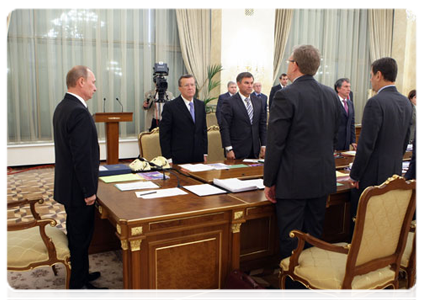 Members of the Russian government observed a moment of silence to commemorate those who fell on the battlefields of the Second World War|22 june, 2011|15:35