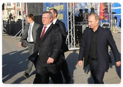 Prime Minister Vladimir Putin attends a concert in Rostov-on-Don organised by the National Anti-Drug Campaign|23 june, 2011|20:41