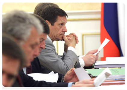 Deputy Prime Minister Alexander Zhukov at a Government Presidium meeting|28 june, 2011|16:48