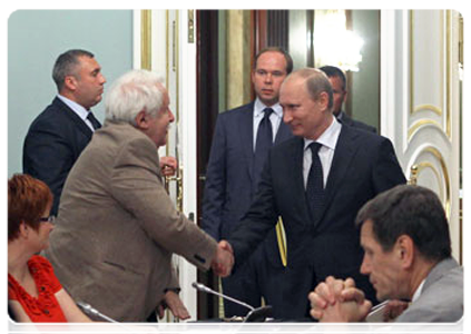 Председатель Правительства Российской Федерации В.В.Путин встретился с деятелями отечественной мультипликации|28 июня, 2011|17:36