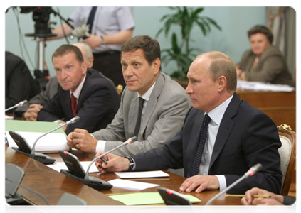 Председатель Правительства Российской Федерации В.В.Путин встретился с деятелями отечественной мультипликации|28 июня, 2011|17:38