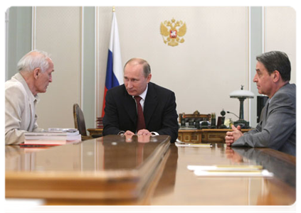 Prime Minister Vladimir Putin with Culture Minister Alexander Avdeyev and People’s Artist of the USSR Vasily Lanovoi|29 june, 2011|17:08