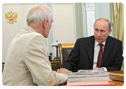 Prime Minister Vladimir Putin with People’s Artist of the USSR Vasily Lanovoi|29 june, 2011|17:08