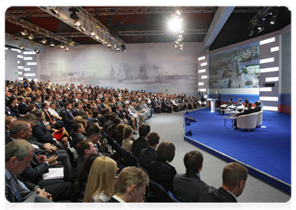 Prime Minister Vladimir Putin addressing the United Russia party’s interregional conference of regional branches in the Urals Federal District devoted to The Strategy of the Social and Economic Development of the Urals until 2020. Programme for 2011-2012|30 june, 2011|13:55