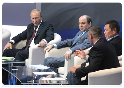 Prime Minister Vladimir Putin addressing the United Russia party’s interregional conference of regional branches in the Urals Federal District devoted to The Strategy of the Social and Economic Development of the Urals until 2020. Programme for 2011-2012|30 june, 2011|16:54