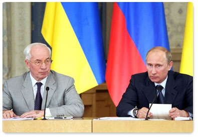 Prime Minister Vladimir Putin meets with his Ukrainian counterpart, Mykola Azarov
