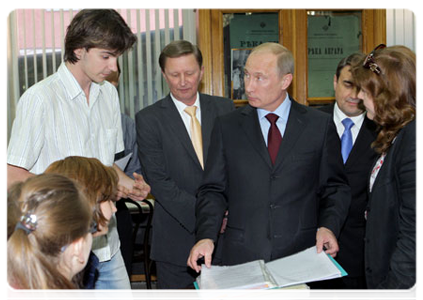 Prime Minister Vladimir Putin on a visit to Moscow State University of Railway Communications|8 june, 2011|19:38