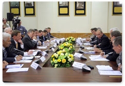 Prime Minister Vladimir Putin meets with members of the presidium of the Transport Workers Union