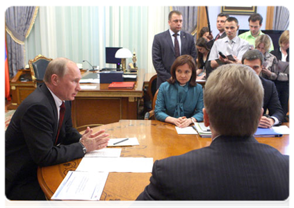 Prime Minister Vladimir Putin leads a meeting on Russia's entry into the World Trade Organisation|9 june, 2011|15:04