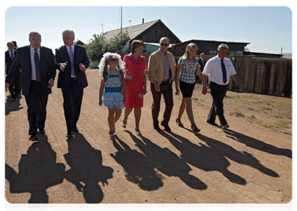 Prime Minister Vladimir Putin visiting the village of Tungui in Buryatia|1 july, 2011|15:01