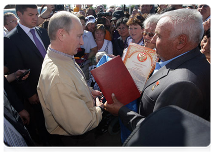 Prime Minister Vladimir Putin visiting the village of Tungui in Buryatia|1 july, 2011|15:01