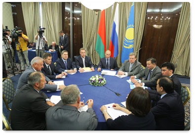 The prime ministers of Russia, Belarus and Kazakhstan hold trilateral talks following the conference “From Customs Union to Common Economic Space”