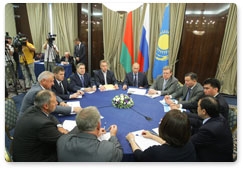 The prime ministers of Russia, Belarus and Kazakhstan hold trilateral talks following the conference “From Customs Union to Common Economic Space”