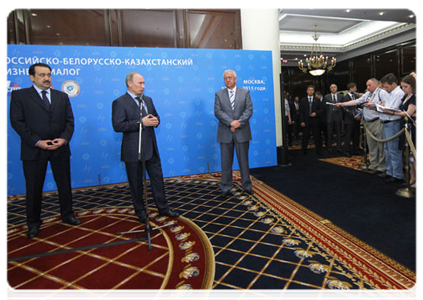 Prime Minister Vladimir Putin, Belarusian Prime Minister Mikhail Myasnikovich and Kazakhstan’s Prime Minister Karim Massimov held a briefing on the results of their meeting in Moscow|12 july, 2011|18:36