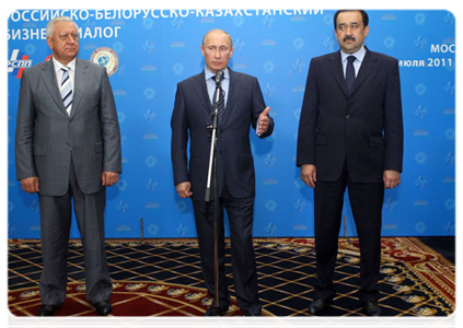 Prime Minister Vladimir Putin, Belarusian Prime Minister Mikhail Myasnikovich and Kazakhstan’s Prime Minister Karim Massimov held a briefing on the results of their meeting in Moscow|12 july, 2011|18:44