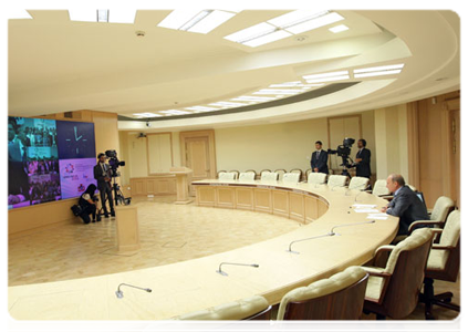 Prime Minister Vladimir Putin holding a video conference with participants of the Strategic Initiatives Agency project in Yekaterinburg|14 july, 2011|15:43