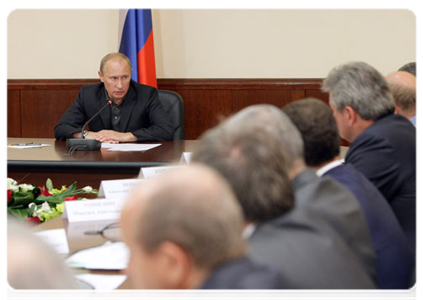 Prime Minister Vladimir Putin leads a meeting in Kazan of the government commission investigating the Bulgaria shipwreck|14 july, 2011|20:18