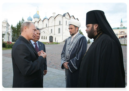 Prime Minister Vladimir Putin meeting with members of Tatarstan’s Muslim and Orthodox clergy, Mufti Ildus Faizov and Father Superior Pitirim of the Monastery of the Holy Virgin|14 july, 2011|22:00