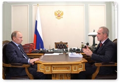 Prime Minister Vladimir Putin meets with Ulyanovsk Region Governor Sergei Morozov