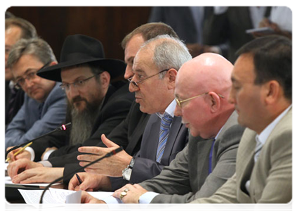 Representatives of Russian religious, public and ethnic cultural organisations|19 july, 2011|18:54