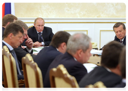 Prime Minister Vladimir Putin chairs a meeting of the Government Presidium|21 july, 2011|16:41