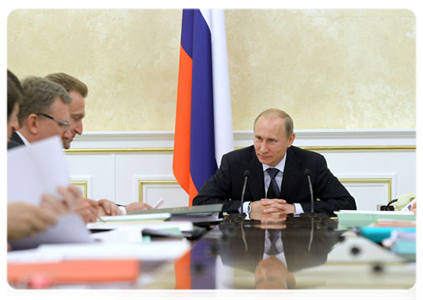 Prime Minister Vladimir Putin chairs a meeting of the Government Presidium|21 july, 2011|16:41