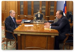 Prime Minister Vladimir Putin meets with Ivanovo Region Governor Mikhail Men