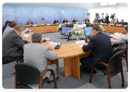 Председатель Правительства Российской Федерации В.В.Путин провёл в подмосковном Ступине совещание по развитию малоэтажного строительства|22 июля, 2011|16:45