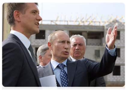 After the meeting, Vladimir Putin visited the new district, Novoye Stupino|22 july, 2011|18:58