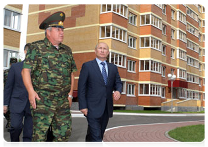 Prime Minister Vladimir Putin on a visit to Vityazi, a new residential complex for army servicemen in Balashikha, near Moscow|22 july, 2011|20:07