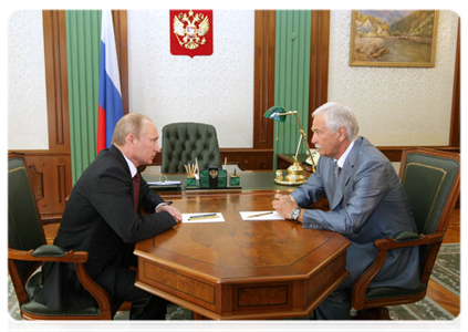 Prime Minister Vladimir Putin meeting with Duma Speaker Boris Gryzlov, who also chairs United Russia’s Supreme Council|26 july, 2011|20:05