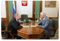 Prime Minister Vladimir Putin meets with Boris Gryzlov, Duma speaker and head of the United Russia party’s Supreme Council