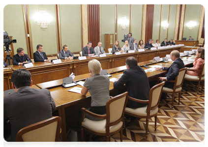 Prime Minister Vladimir Putin meeting with members of the Strategic Initiatives Agency Expert Council|27 july, 2011|19:11