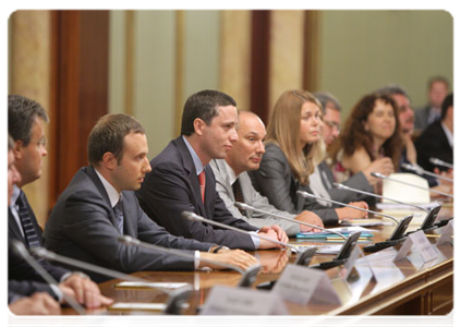 President of the NEO Centre Consulting Group Artyom Avetisyan, Director of the state educational institution Information and Analytical Centre Vladimir Yablonsky, and Advisor to the CEO of Rosatom Pyotr Shchedrovitsky|27 july, 2011|19:11