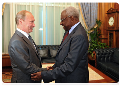 Prime Minister Vladimir Putin at a meeting with President of the  International Association of Athletics Federations (IAAF)  Lamine Diack|28 july, 2011|16:24