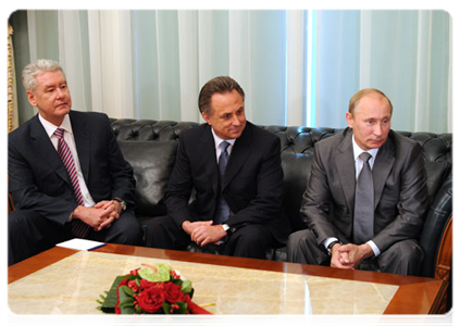 Prime Minister Vladimir Putin, Moscow Mayor Sergei Sobyanin, and Minister of Sports, Tourism and Youth Policy Vitaly Mutko at a meeting with President of the International Association of Athletics Federations Lamine Diack|28 july, 2011|16:24