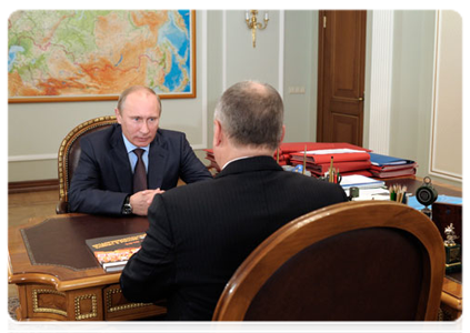 Prime Minister Vladimir Putin meets with Sergei Borisov, head of the OPORA Russia national organisation of small and medium business|29 july, 2011|16:35