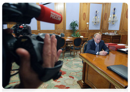 Prime Minister Vladimir Putin at a working meeting with Irkutsk Region Governor Dmitry Mezentsev|4 july, 2011|14:12