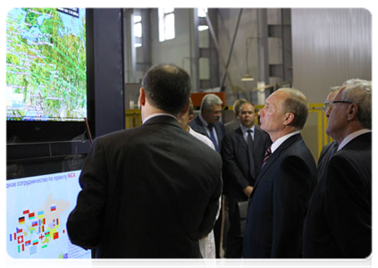 Prime Minister Vladimir Putin at the Joint Institute for Nuclear Research in Dubna|5 july, 2011|17:29