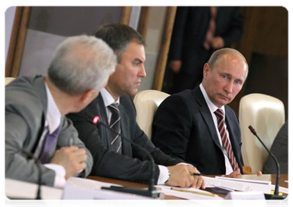 Prime Minister Vladimir Putin holding a session of the Government Commission on High Technology and Innovation in Dubna|5 july, 2011|18:21