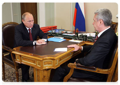 Prime Minister Vladimir Putin at a meeting with Moscow Mayor Sergei Sobyanin|6 july, 2011|12:14